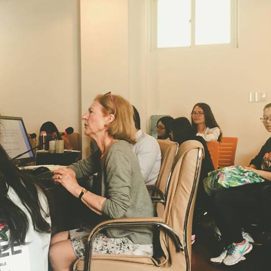 挪威奥斯陆大学著名教授Bente Christensen驻黄色视频
讲学.jpg